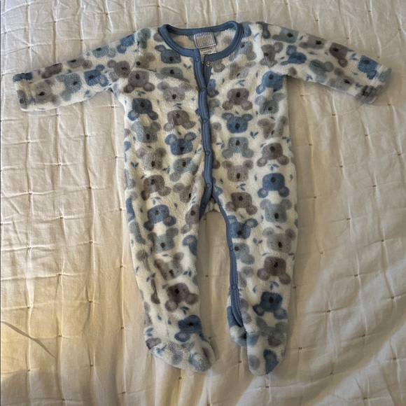 8 piece 6-9mo. Cozy Baby Boy Clothes (025) - Picture 2 of 16